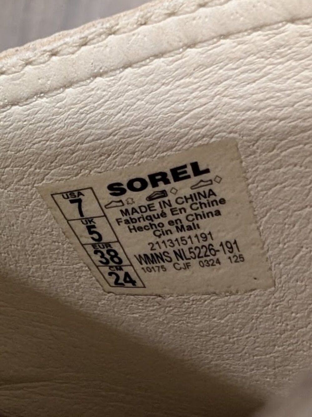 Sorel | Roam'n RVT Studded Leather Platform Mule Clogs In Chalk White - Picture 9 of 16